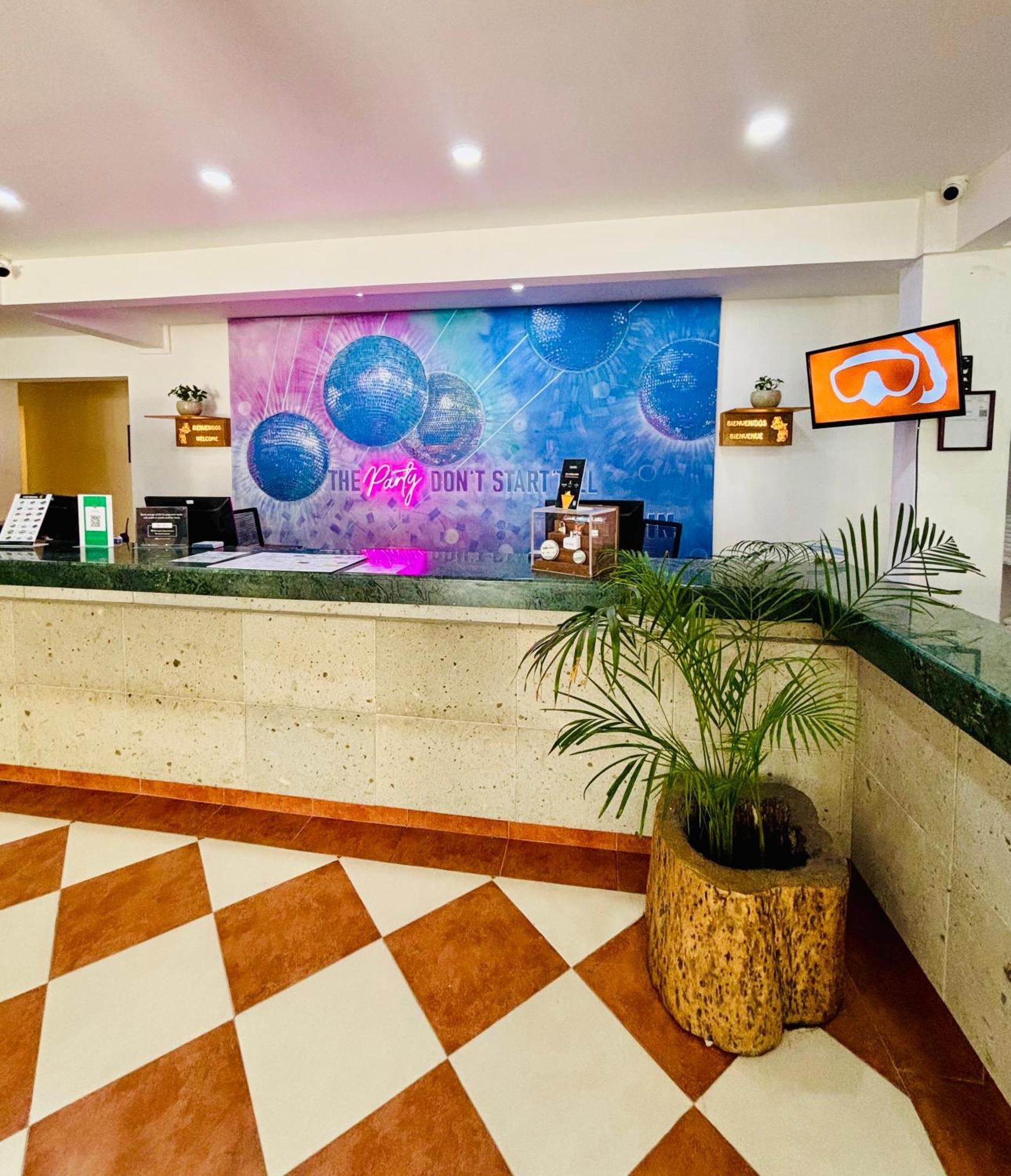 Digital Nomads Hotel & Coliving Канкун Екстериор снимка